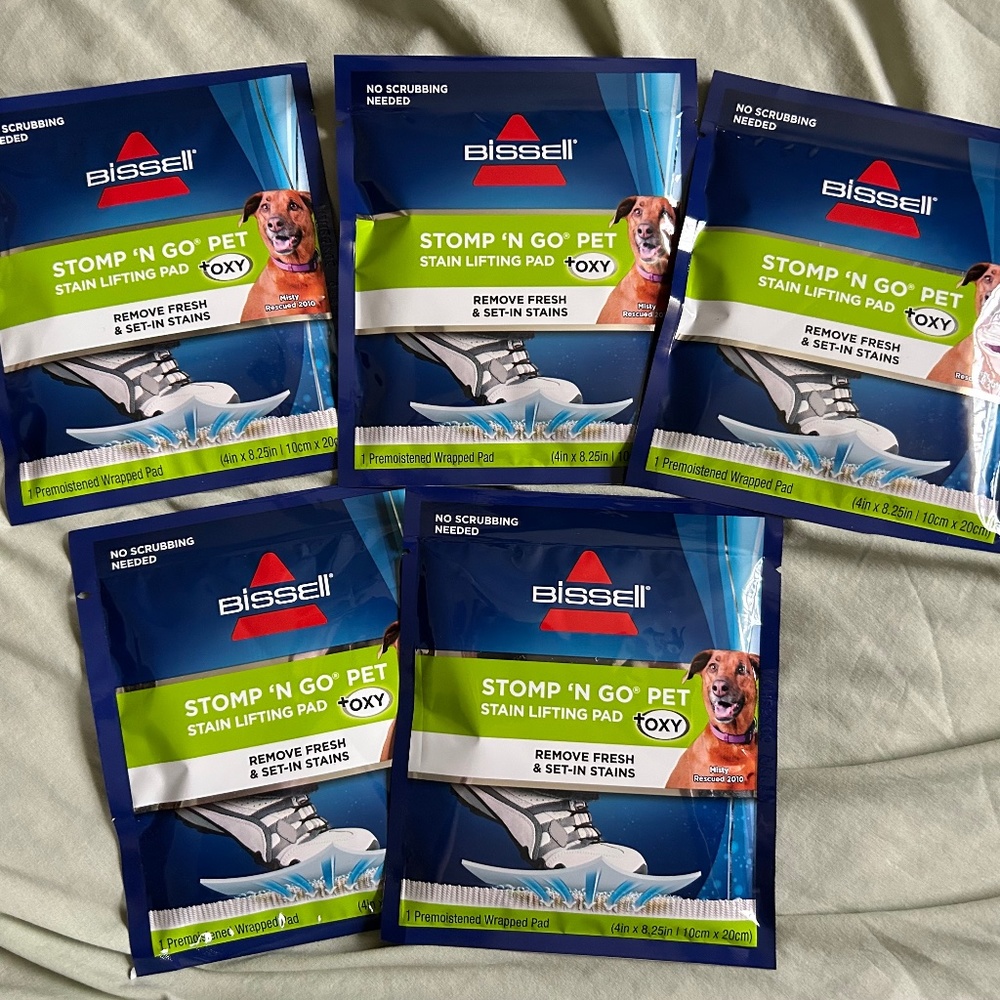 Bissell Stomp 'N Go Pet Lifting Pads + Oxy for StainRemoval on Carpet